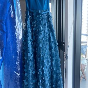 Eliza J dress, beautiful, never worn, tag still on.